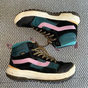 Vans ultraRange high MTE hiking boots size 7 women’s / 5.5 men’s